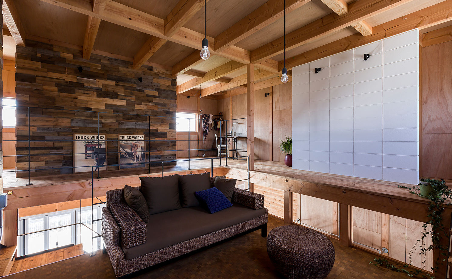 ALTS DESIGN OFFICE（アルツ　デザイン　オフィス） 《湖南市/間取り図有》ハコのような空間使いと無骨さを表現した「倉庫をリノベーションしたような家」の建築実例画像11