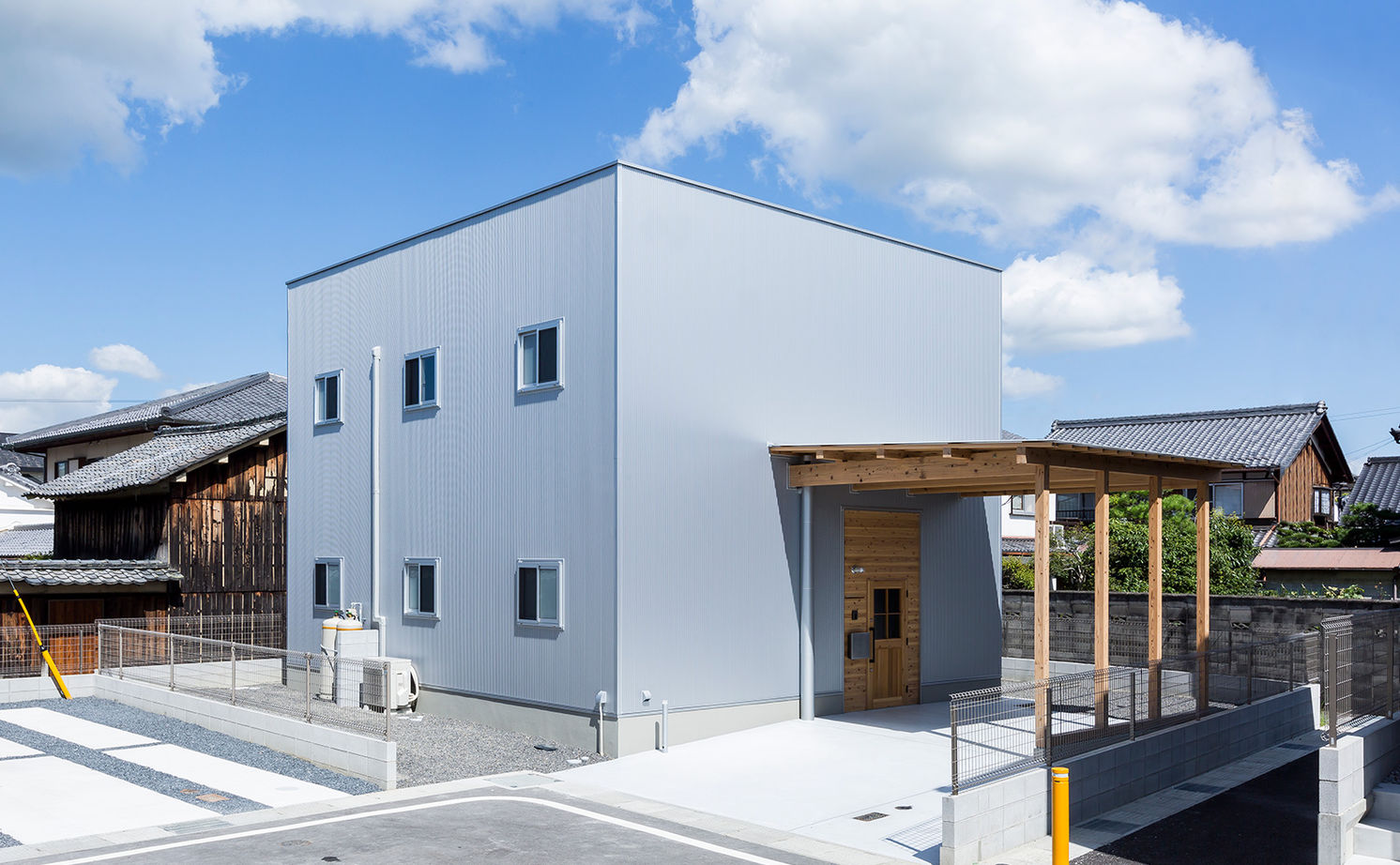 ALTS DESIGN OFFICE（アルツ　デザイン　オフィス） 《湖南市/間取り図有》ハコのような空間使いと無骨さを表現した「倉庫をリノベーションしたような家」の建築実例画像16