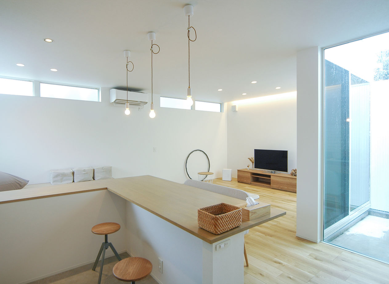 TIME+ 【プライベートと採光を重視した平屋】光庭が空への開放感を生み出す、アーバンスタイルのフラットハウスの建築実例画像11