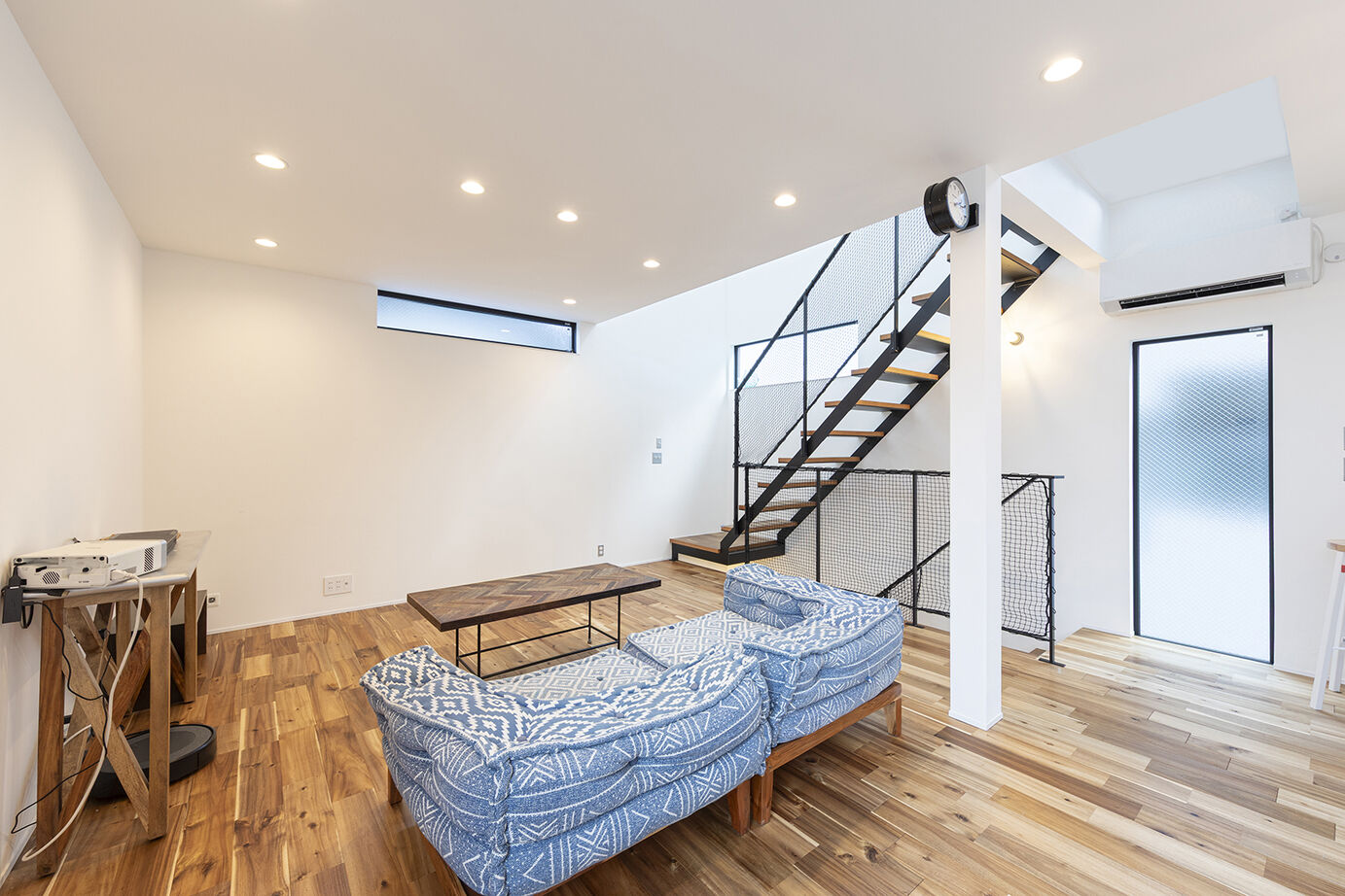 TIME+ 【敷地19.1坪／2階リビング／3階建て】リラックス感あるLDKと趣味のゆったり土間空間の建築実例画像4