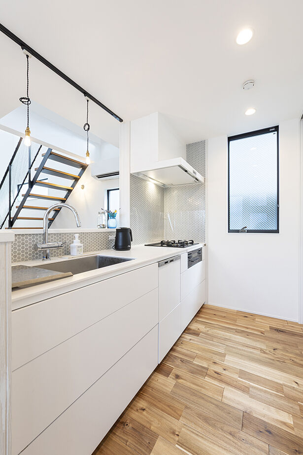 TIME+ 【敷地19.1坪／2階リビング／3階建て】リラックス感あるLDKと趣味のゆったり土間空間の建築実例画像7