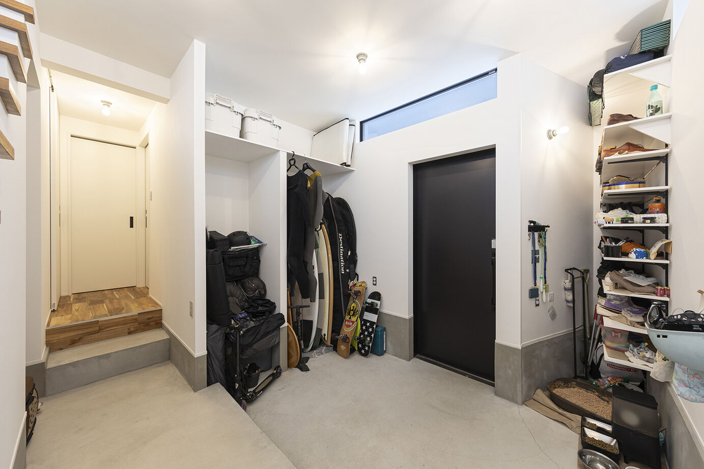 TIME+ 【敷地19.1坪／2階リビング／3階建て】リラックス感あるLDKと趣味のゆったり土間空間の建築実例画像16