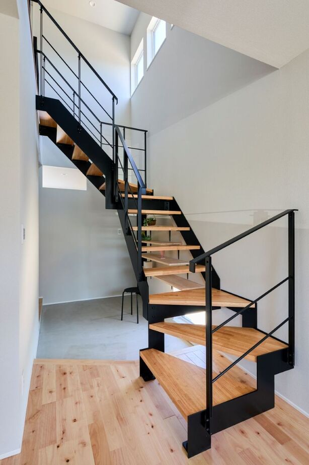 ゲート（R+house春日井） 【32坪/3000万円台/スケルトン階段】おしゃれキッチンとランドリールームのある家の建築実例画像3