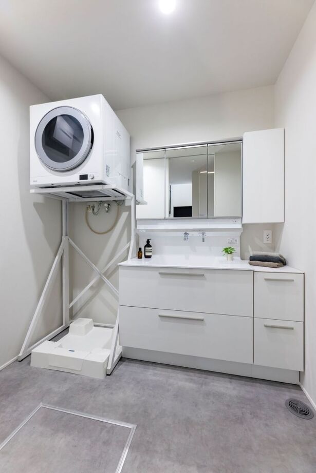 ゲート（R+house春日井） 【32坪/3000万円台/スケルトン階段】おしゃれキッチンとランドリールームのある家の建築実例画像7