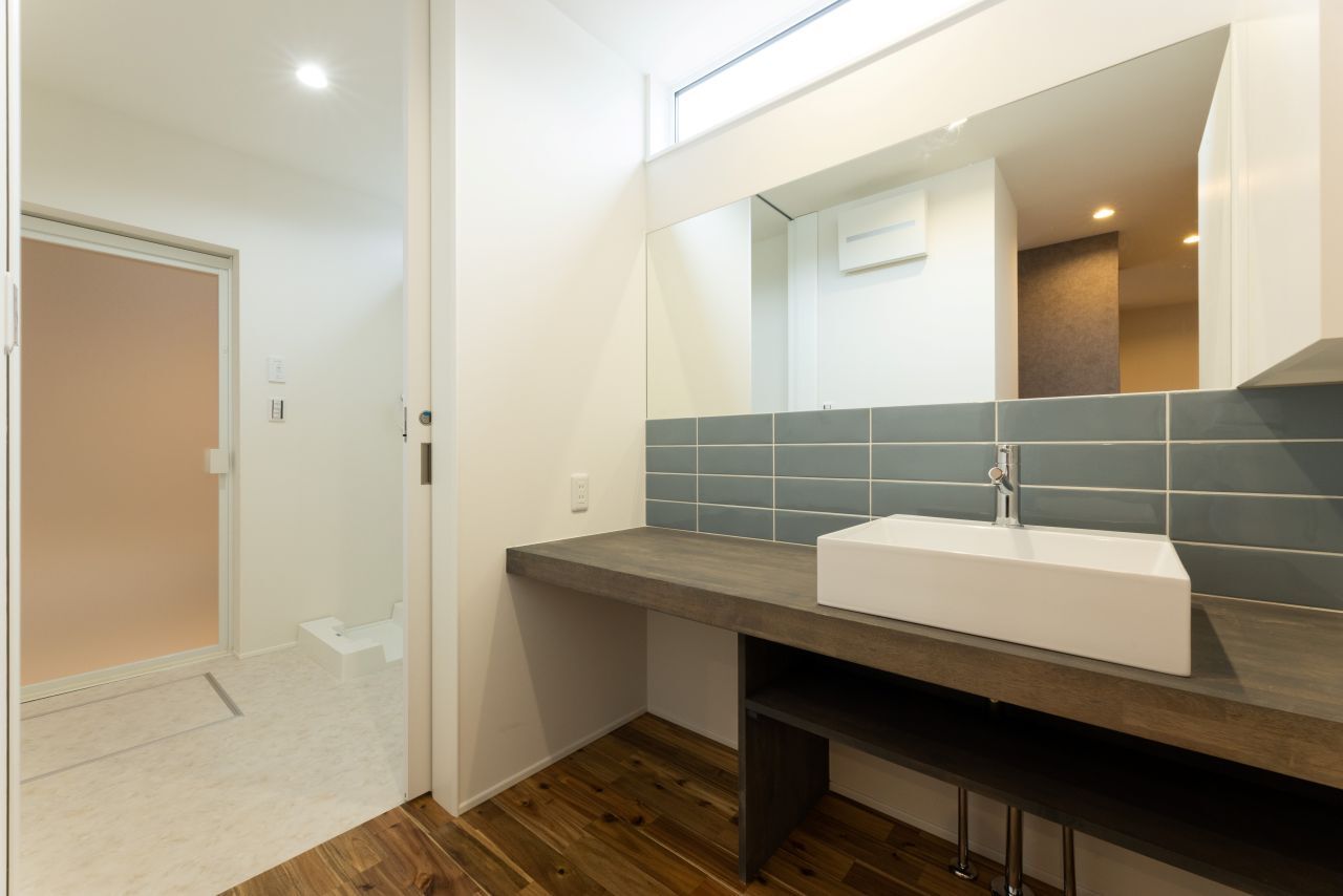 ゲート（R+house春日井） 【2000万円台/瀬戸市/3LDK/39坪/吹抜け】ガレージがある家の建築実例画像7