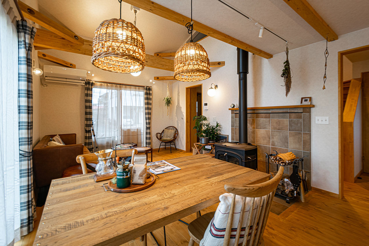 パルコホーム 【間取り図有/アウトドア派】薪ストーブのある吹き抜けリビングやウッドデッキなど自由に楽しめる住まいの建築実例画像7