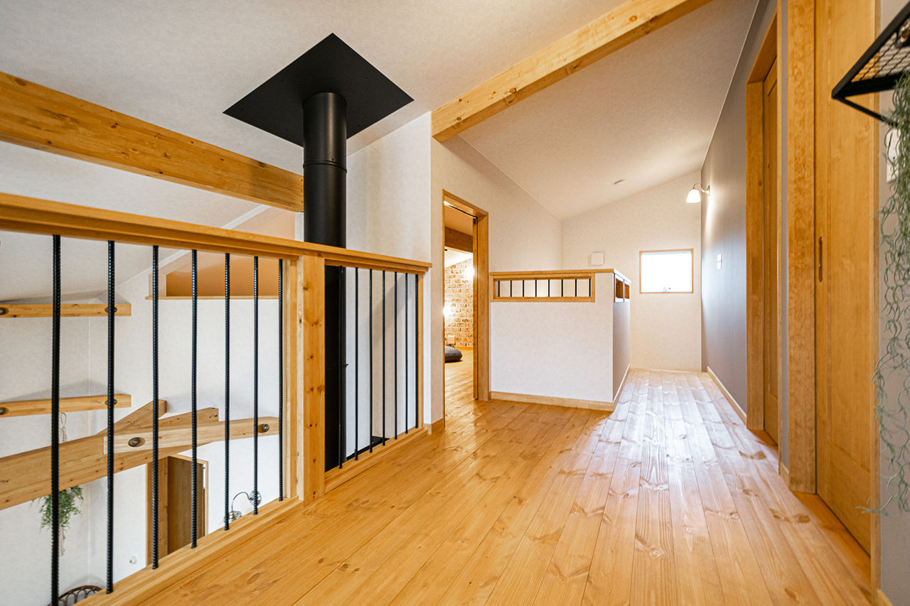 パルコホーム 【間取り図有/アウトドア派】薪ストーブのある吹き抜けリビングやウッドデッキなど自由に楽しめる住まいの建築実例画像10