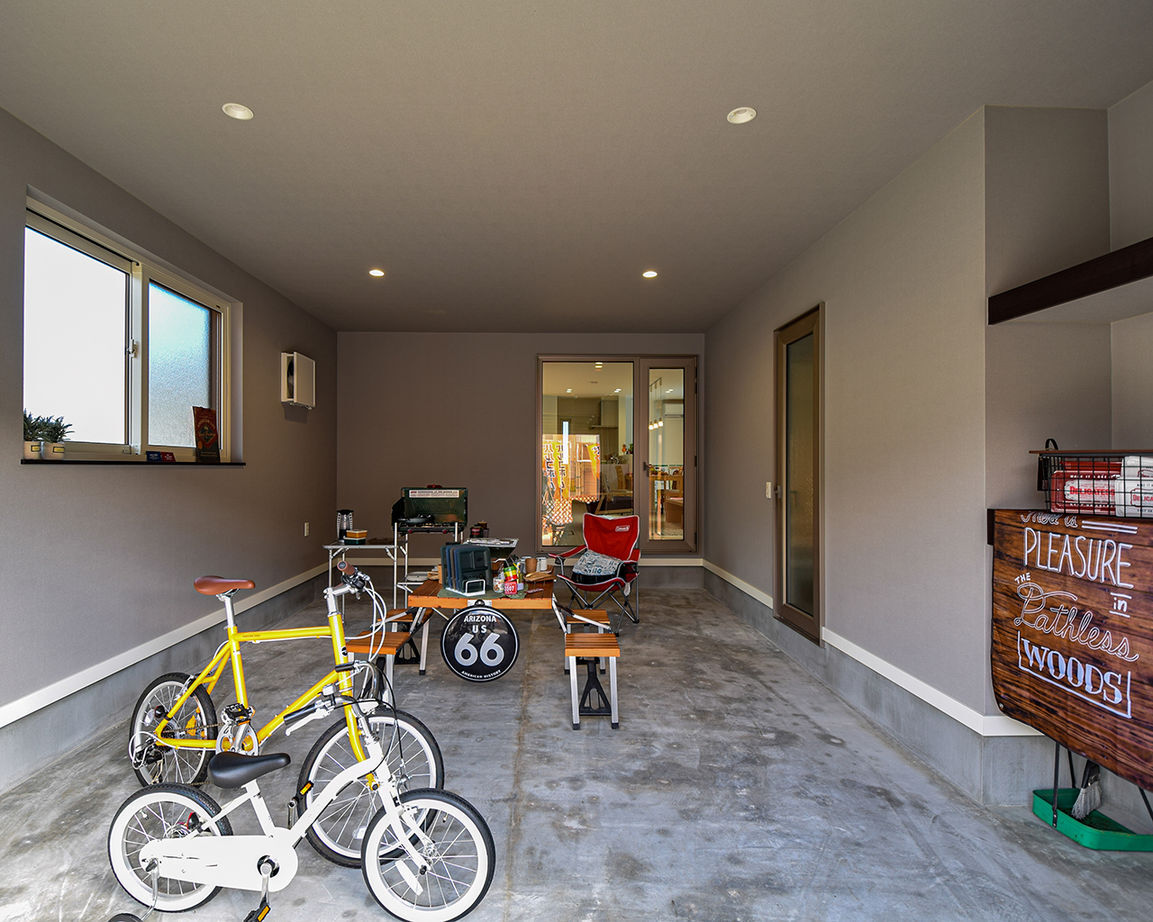 パルコホーム 好きなものに囲まれて暮らす…奥行きのあるLDKからガレージを眺められる家の建築実例画像7