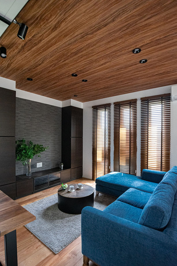 パルコホーム 【間取り図有/ビルトインガレージ】友人が集まれる約20帖のLDKや、こだわりの木目×モノトーンインテリアの建築実例画像4