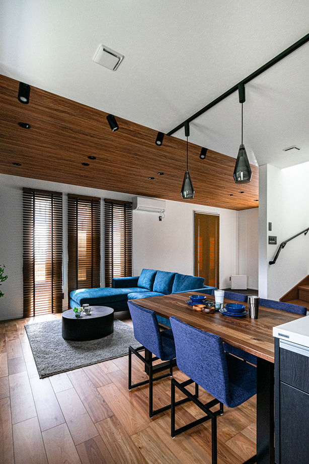 パルコホーム 【間取り図有/ビルトインガレージ】友人が集まれる約20帖のLDKや、こだわりの木目×モノトーンインテリアの建築実例画像7