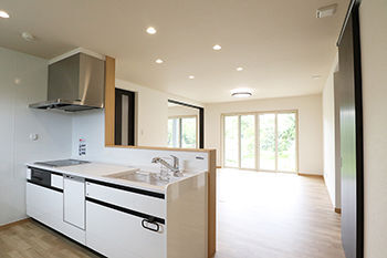 パルコホーム 【間取図有／2000万円台／小屋裏収納／太陽光発電＆蓄電池】広々とした平屋の家で家族の趣味や時間を満喫の建築実例画像4