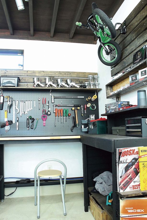 イケダ工務店 【44.8坪/3,000～3,499万円】ガレージで趣味を徹底的に楽しむ！木の温もりに包まれる癒しの生活の建築実例画像4