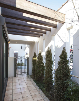 新進建設 【3200万円】125組が見学に訪れた実例。南欧風デザインが印象的なガレージハウス／家の間取り図ありの建築実例画像4