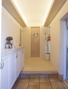 新進建設 【3200万円】125組が見学に訪れた実例。南欧風デザインが印象的なガレージハウス／家の間取り図ありの建築実例画像7