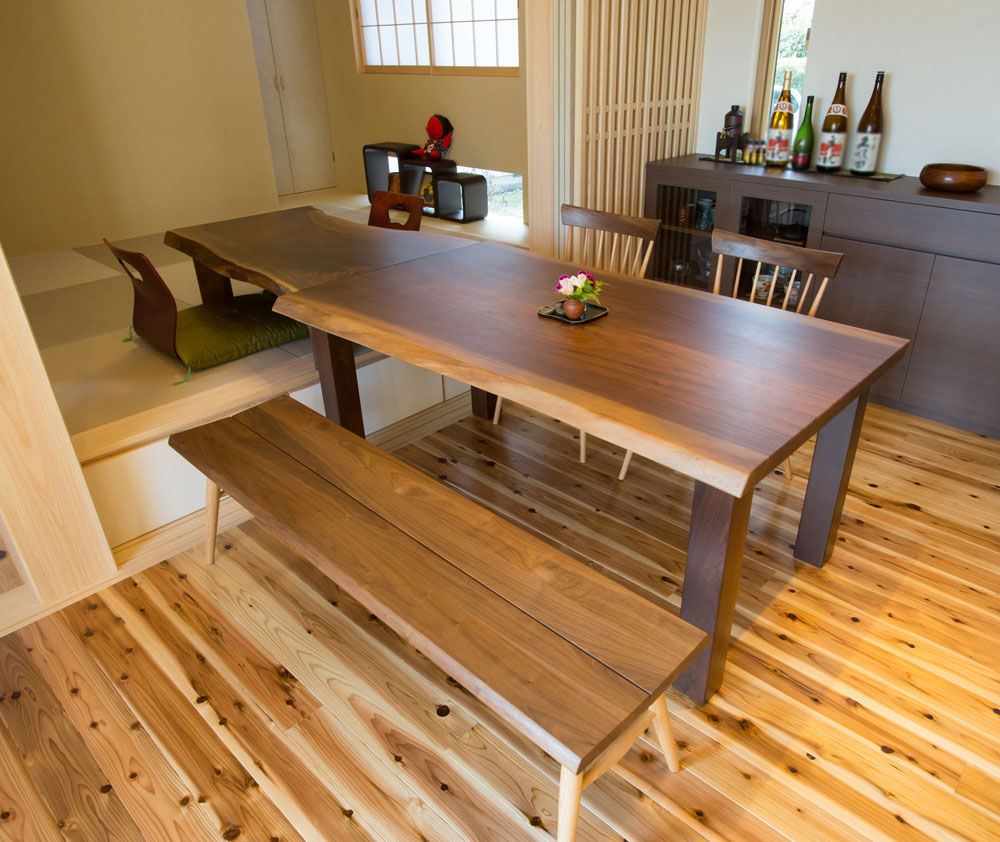 新進建設 【2500万円】扇型の土地をいかした、庭を抱いて「くの字」に建つ家／家の間取り図ありの建築実例画像3