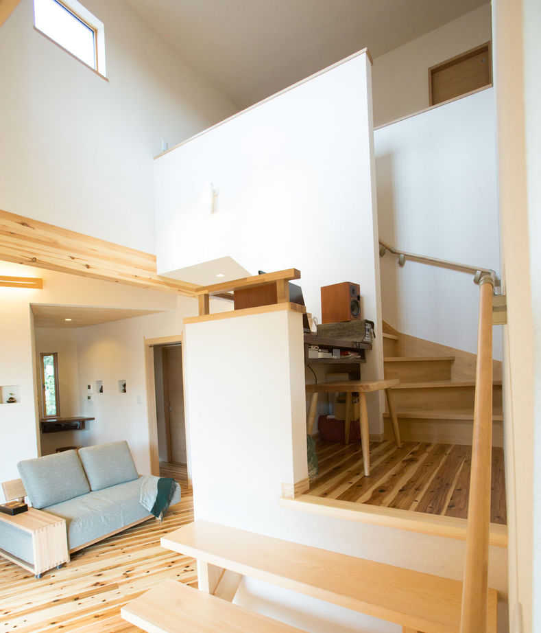 新進建設 【2500万円】扇型の土地をいかした、庭を抱いて「くの字」に建つ家／家の間取り図ありの建築実例画像5