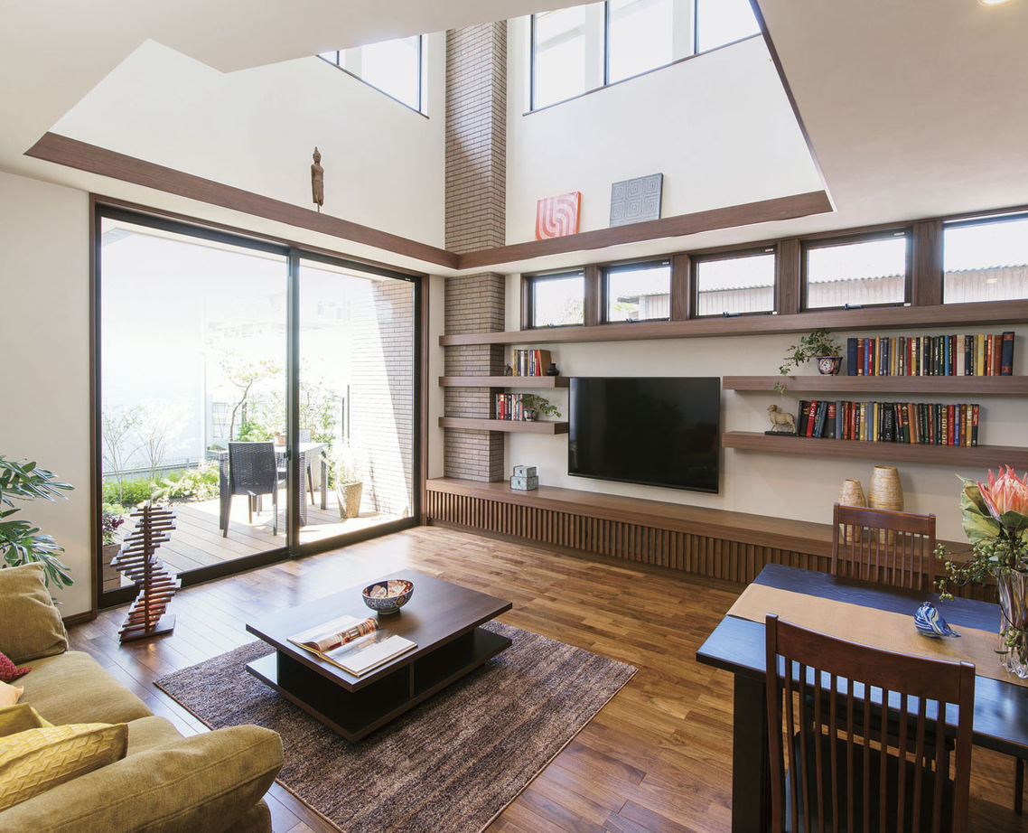 新進建設 【4000万円】時代を経ても価値はそのまま。三世代が住み継げる家/２台分のガレージ／家の間取り図あり　の建築実例画像2