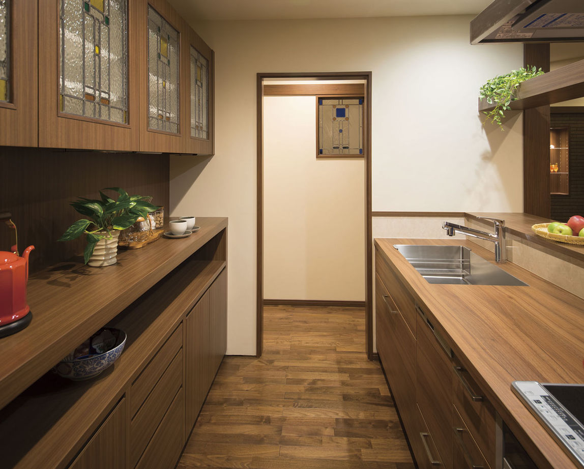 新進建設 【4000万円】時代を経ても価値はそのまま。三世代が住み継げる家/２台分のガレージ／家の間取り図あり　の建築実例画像3