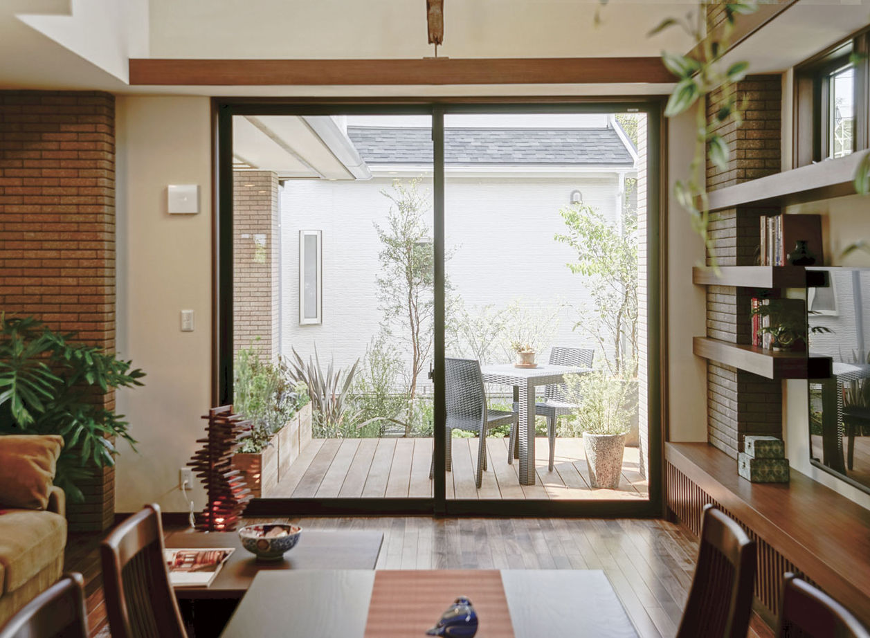 新進建設 【4000万円】時代を経ても価値はそのまま。三世代が住み継げる家/２台分のガレージ／家の間取り図あり　の建築実例画像4