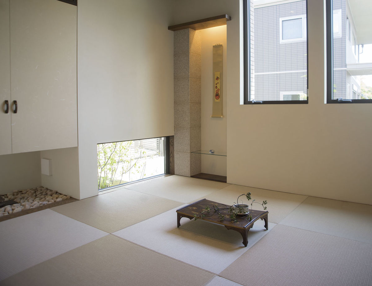 新進建設 【4000万円】時代を経ても価値はそのまま。三世代が住み継げる家/２台分のガレージ／家の間取り図あり　の建築実例画像6