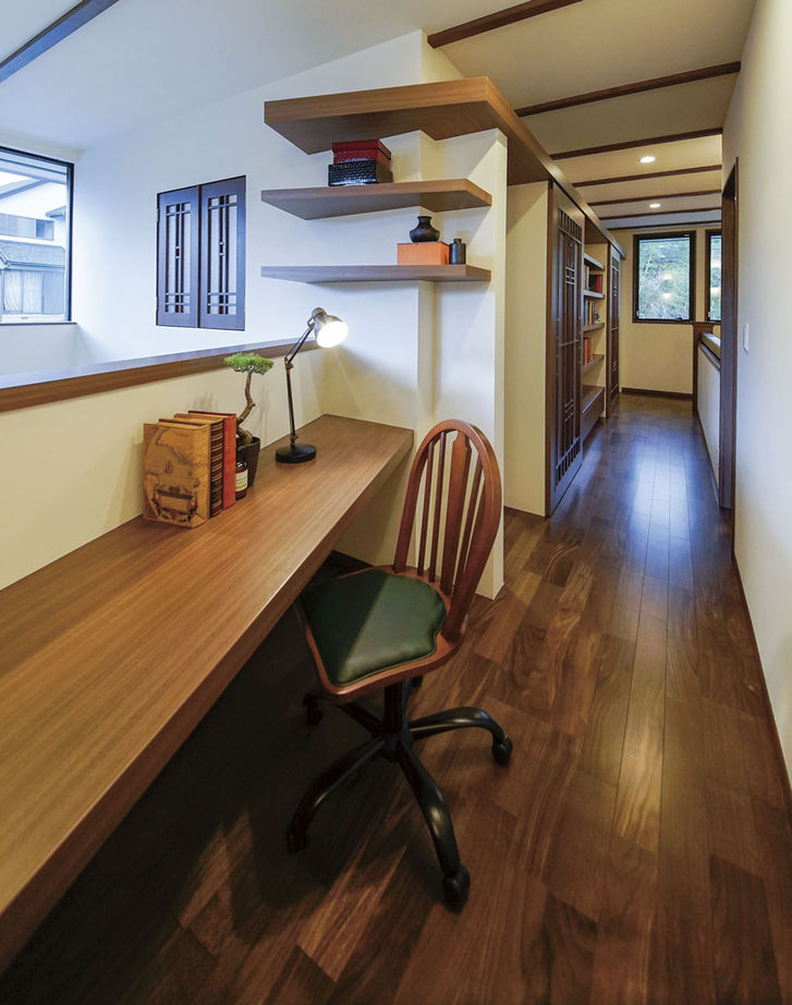 新進建設 【4000万円】時代を経ても価値はそのまま。三世代が住み継げる家/２台分のガレージ／家の間取り図あり　の建築実例画像8