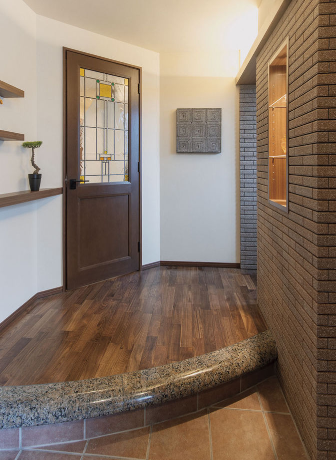 新進建設 【4000万円】時代を経ても価値はそのまま。三世代が住み継げる家/２台分のガレージ／家の間取り図あり　の建築実例画像10