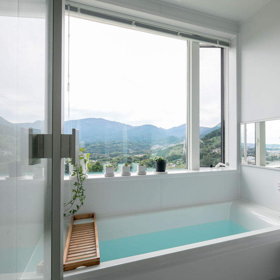 新進建設 ＜絶景の平屋＞【間取り図あり／2090万円／26坪】バスタイムも絶景！都市部から移住で叶えたリゾートライフの建築実例画像8