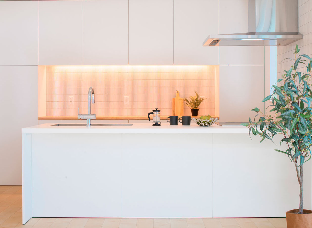 新進建設 【絶景／2750万円／延床35坪／ZEH／間取り図あり】秦野の絶景を見下ろすリビング。人も愛猫ものびやかに。の建築実例画像4