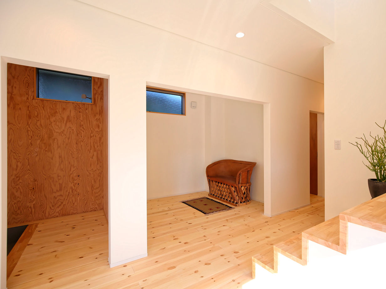 新進建設 【3100万円／31.1坪／土間／間取り図あり】心地よい無垢の香りに包まれる。自然と調和する海辺の家。の建築実例画像6