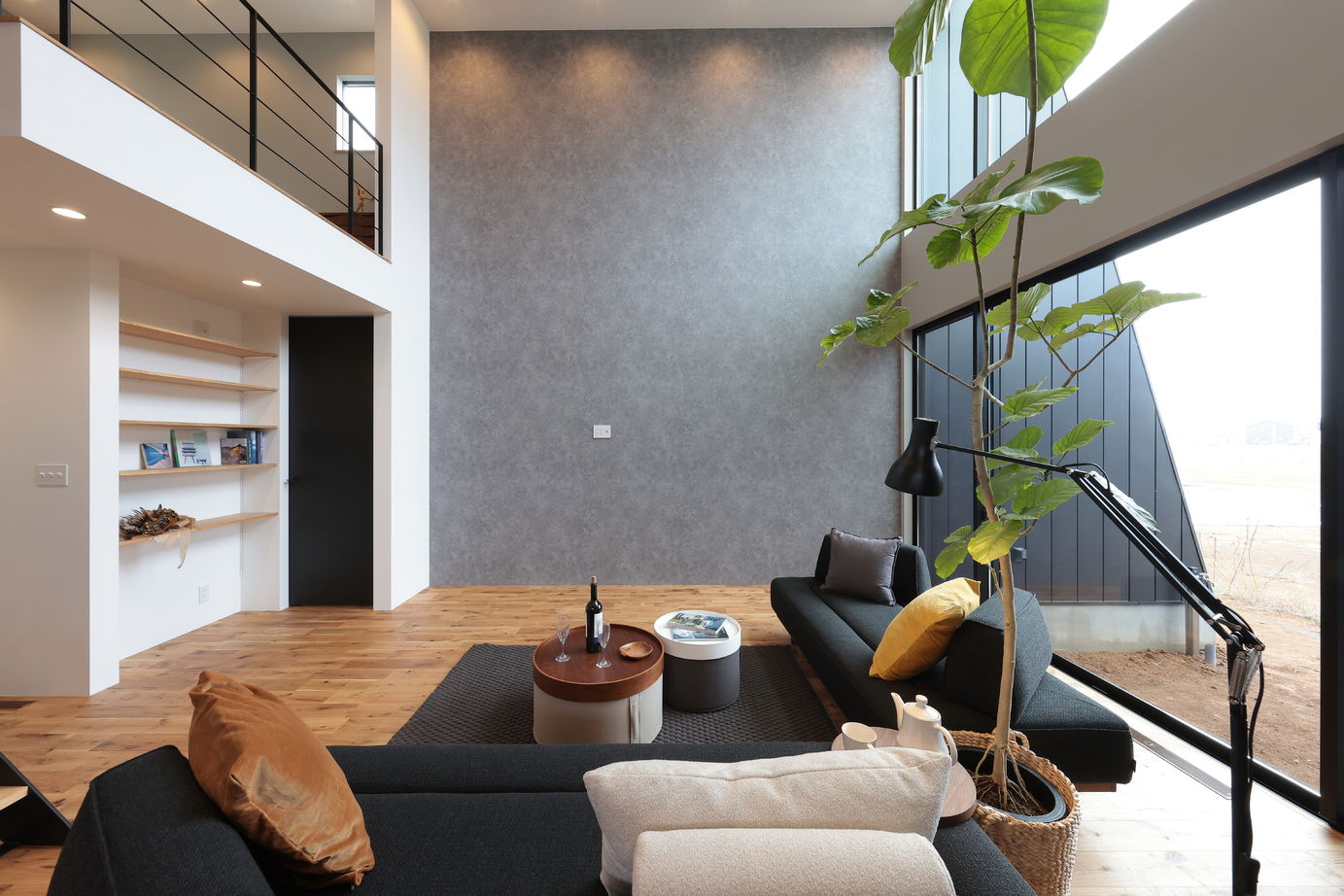 ＰＬＵＳ　ＨＡＵＳ（プラスハウス） スタイリッシュモダンなBlack＆Grayの家の建築実例画像3