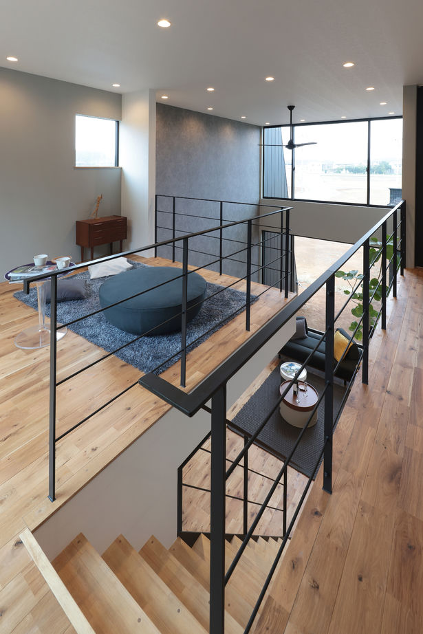 ＰＬＵＳ　ＨＡＵＳ（プラスハウス） スタイリッシュモダンなBlack＆Grayの家の建築実例画像7