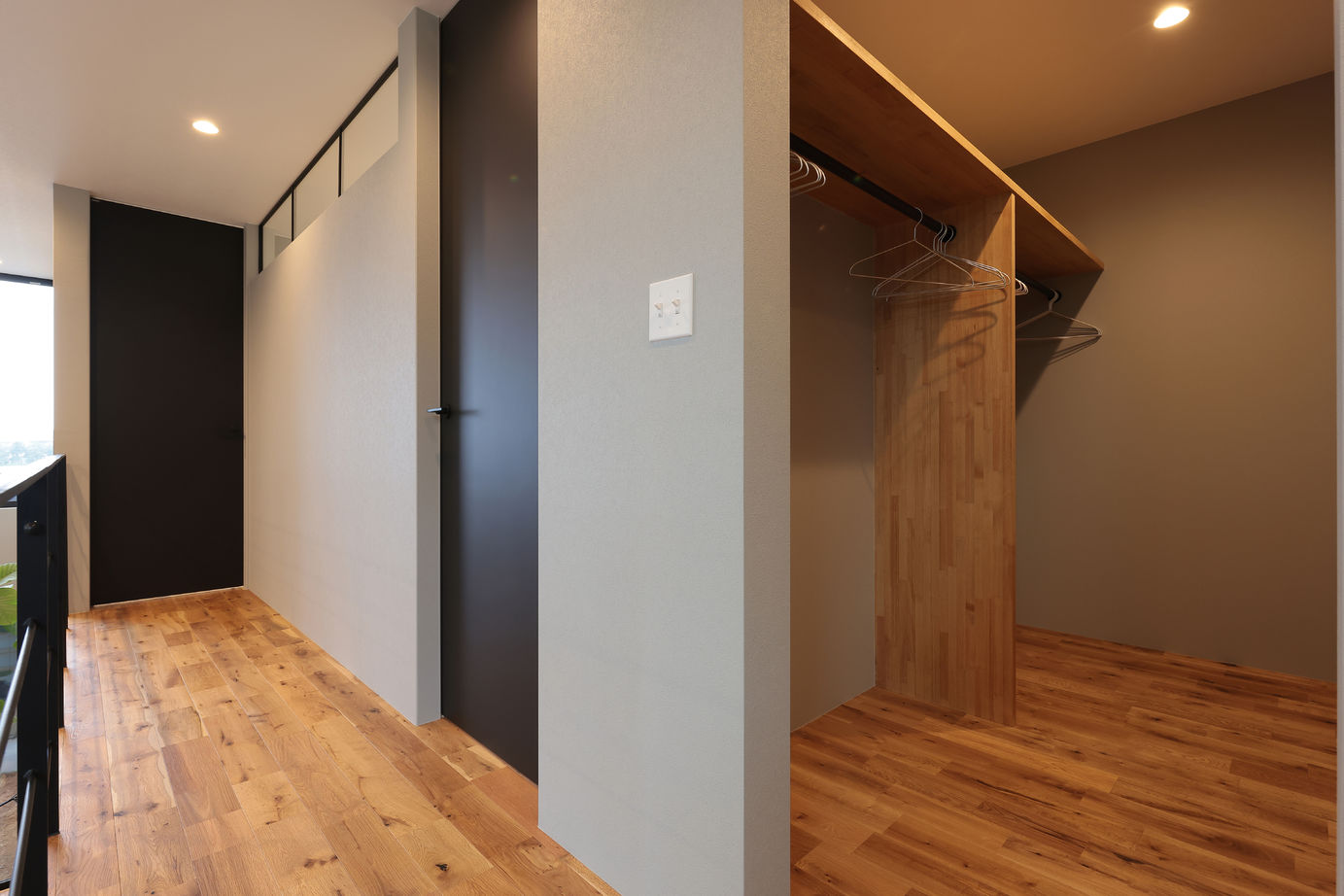 ＰＬＵＳ　ＨＡＵＳ（プラスハウス） スタイリッシュモダンなBlack＆Grayの家の建築実例画像9