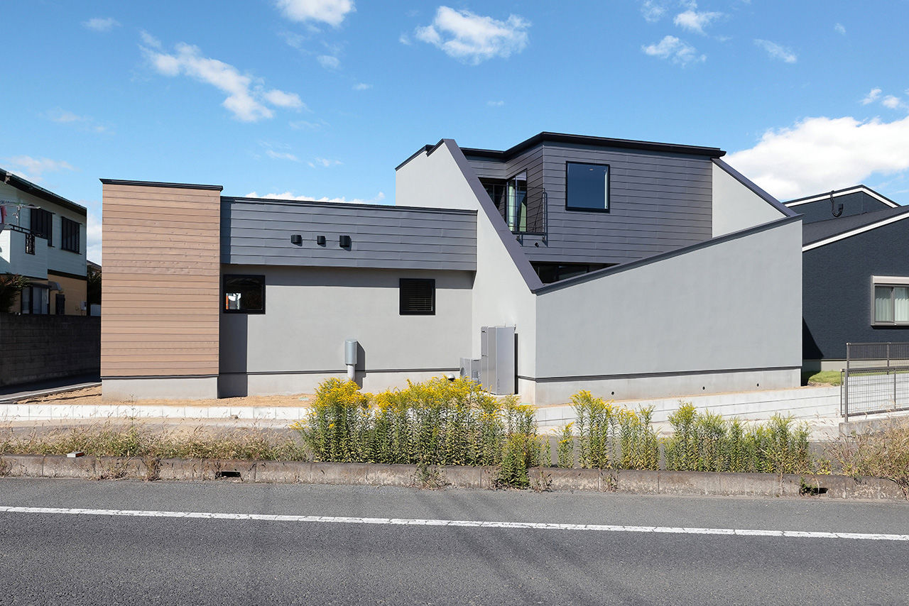 ＰＬＵＳ　ＨＡＵＳ（プラスハウス）の建築実例画像