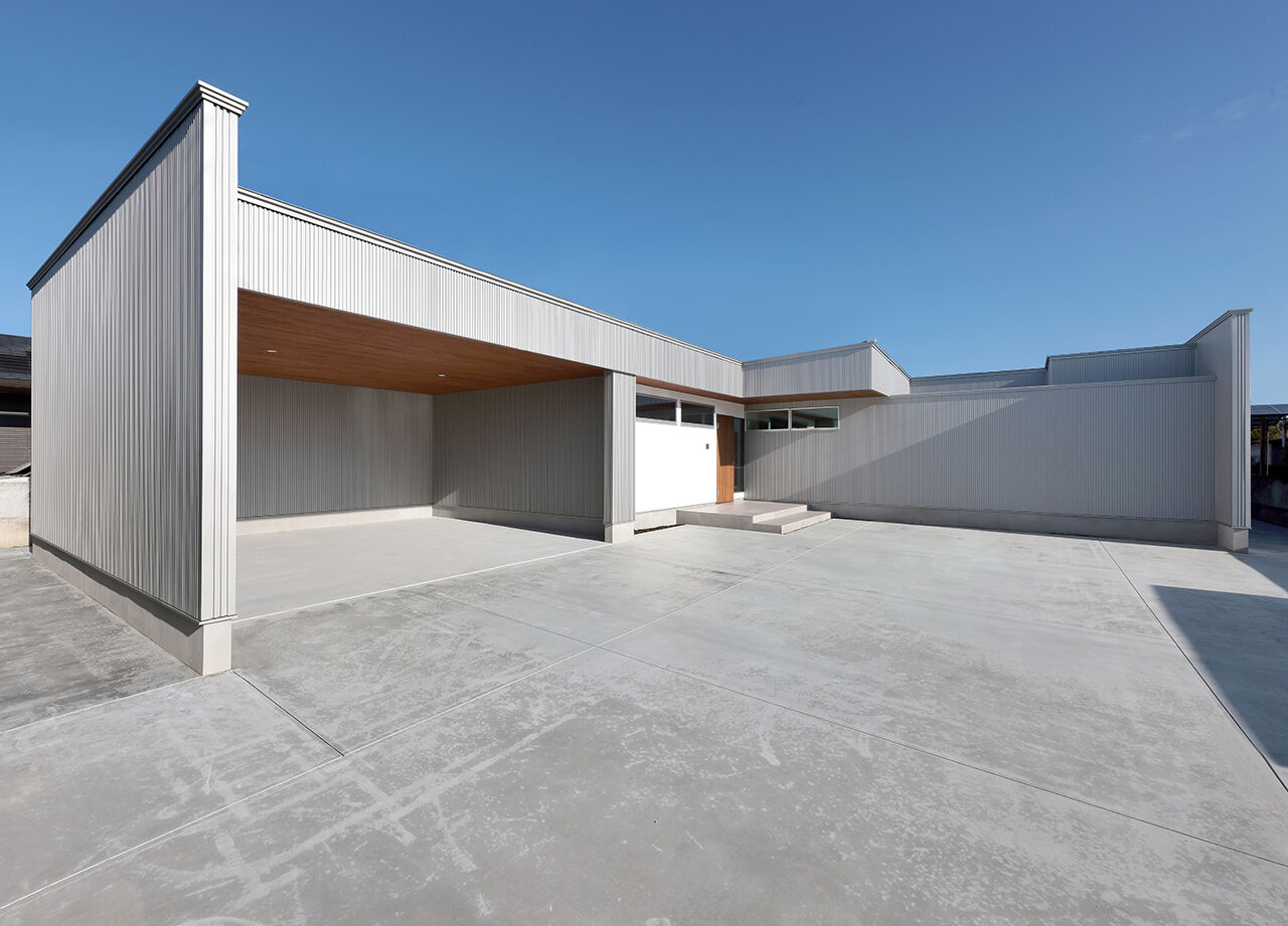 ＰＬＵＳ　ＨＡＵＳ（プラスハウス）の建築実例画像