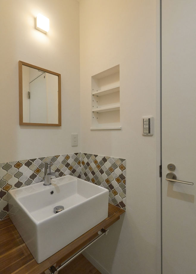 一級建築士事務所　福島工務店 【大阪府大阪市/2000万円台/狭小地/ビルトインガレージ】耐震断熱最高等級を実現外から見えない3階建て実例の建築実例画像8