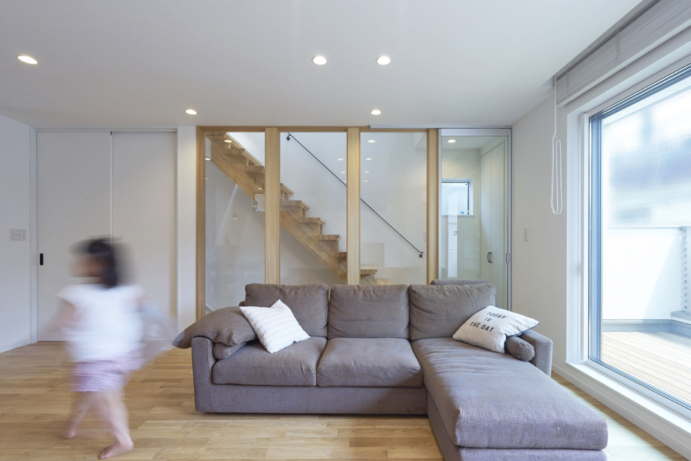 一級建築士事務所　福島工務店 【大阪府大阪市/3000万円台/狭小地/20坪台/ビルトインガレージ】SE構法で大空間を実現した3階建てのお家の建築実例画像3