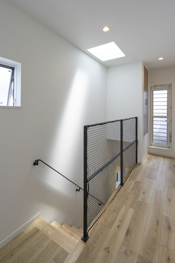 一級建築士事務所　福島工務店 【大阪府大阪市/3000万円台/狭小地/20坪台/ビルトインガレージ】SE構法で大空間を実現した3階建てのお家の建築実例画像5