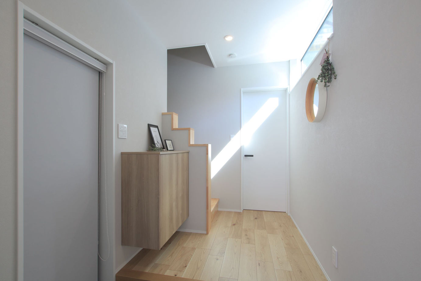 一級建築士事務所　福島工務店 【大阪府大阪市/2000万円台/狭小15坪/ビルトインガレージ】SE構法と間取りの工夫でオシャレな大空間を実現の建築実例画像9