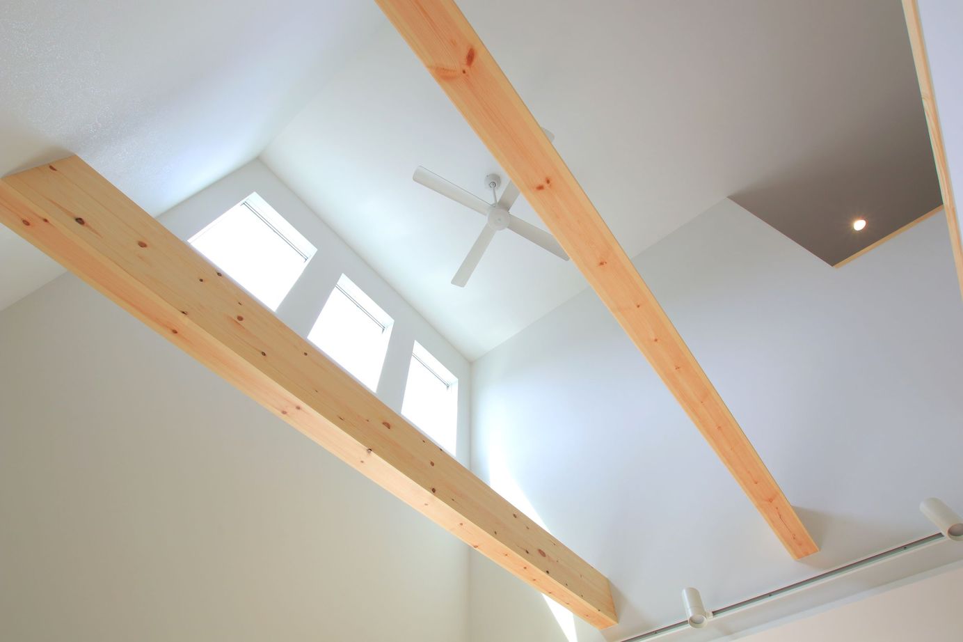 一級建築士事務所　福島工務店 【大阪府枚方市/2000万円台】生活導線の工夫を施した間取り設計　シンプルでも個性のあるかわいいお家の建築実例画像3