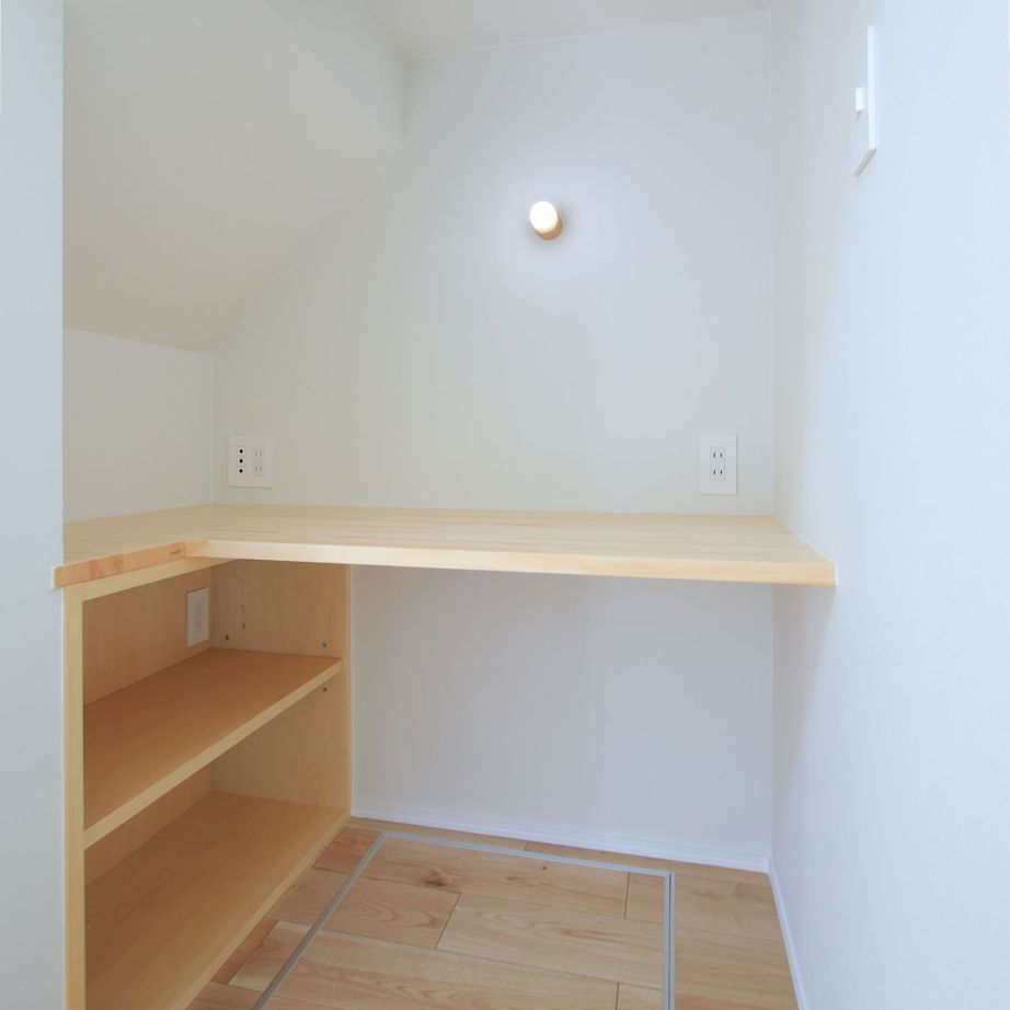 一級建築士事務所　福島工務店 【大阪府枚方市/2000万円台】生活導線の工夫を施した間取り設計　シンプルでも個性のあるかわいいお家の建築実例画像6