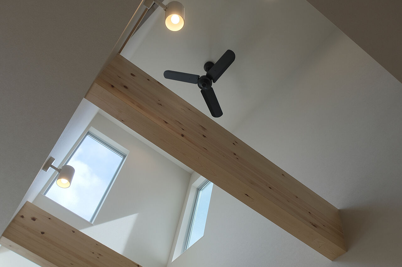 一級建築士事務所　福島工務店 【大阪府大阪市/2000万円台/狭小約13坪/吹抜け＆対面キッチン】北欧ヴィンテージ家具が似合う温もりある家の建築実例画像7