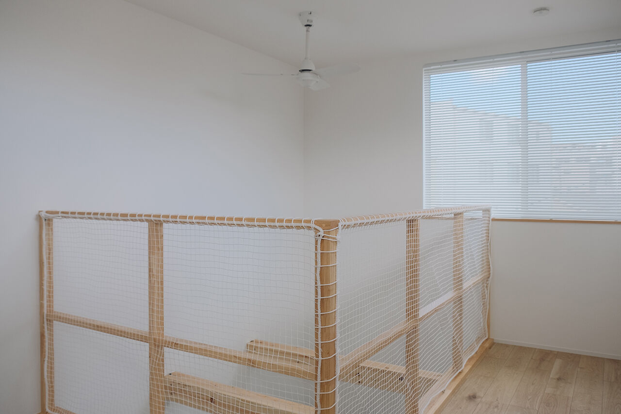 一級建築士事務所　福島工務店 【大阪府大阪市/2000万円台/狭小約12坪】白と木を基調とした、シンプルな空間づくり。SE構法による開放感の建築実例画像5