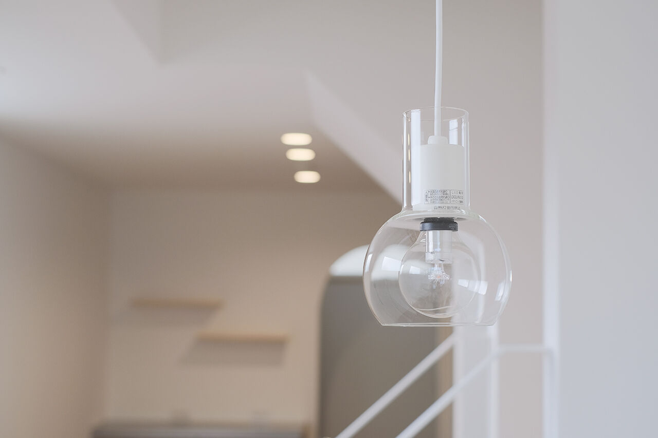 一級建築士事務所　福島工務店 【大阪府大阪市/2000万円台/狭小約12坪】白と木を基調とした、シンプルな空間づくり。SE構法による開放感の建築実例画像6