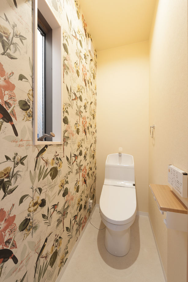 エフイーホーム 【大阪/1000万円台/狭小25坪/3階建て/重量鉄骨】白を基調としたハワイアンテイストの家の建築実例画像3