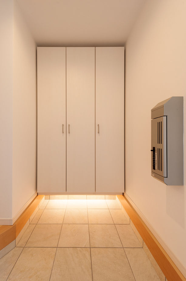 エフイーホーム 【大阪/1000万円台/狭小25坪/3階建て/重量鉄骨】白を基調としたハワイアンテイストの家の建築実例画像7