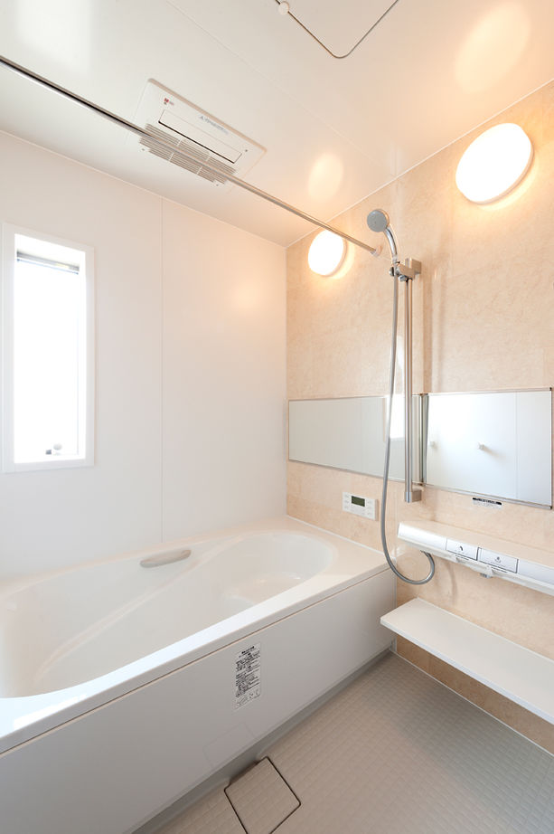 エフイーホーム 【大阪/1000万円台/狭小25坪/3階建て/重量鉄骨】白を基調としたハワイアンテイストの家の建築実例画像18