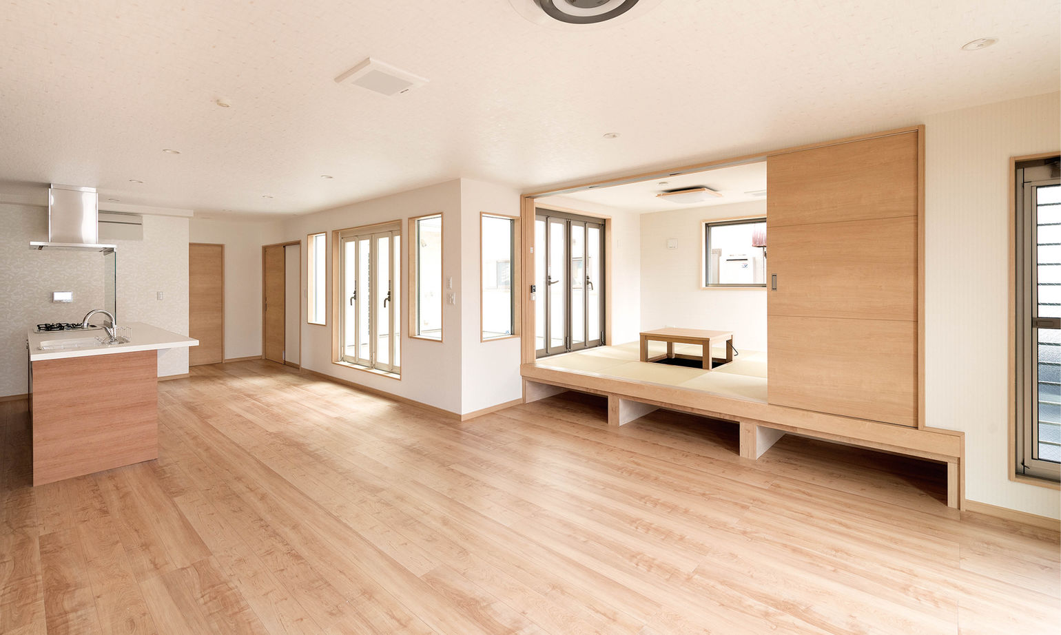 エフイーホーム 【大阪×3000万円台】耐震性も安心できる重量鉄骨で憧れのビルトインガレージも叶えた間取りの家の実例の建築実例画像3