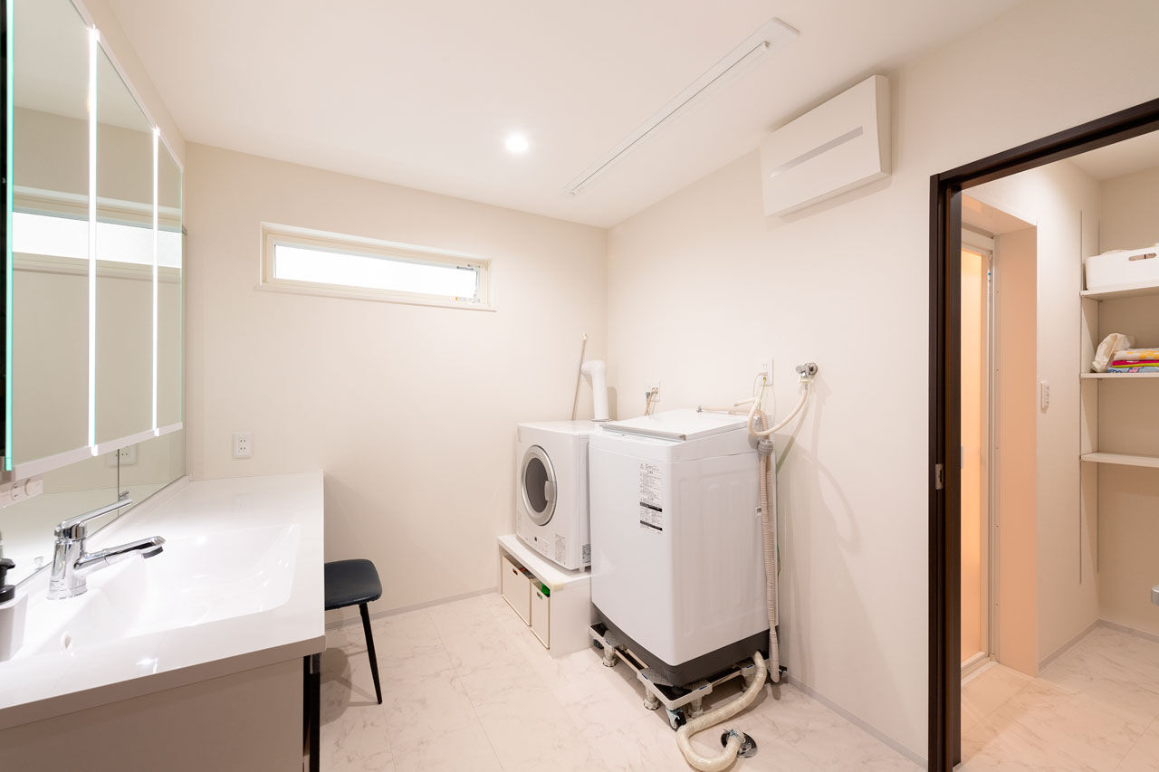 エフイーホーム 【大阪府/3000万円台/3階建て/狭小地】ビルトインガレージや広さを叶えたLDKで気持ちよく暮らせる住まいにの建築実例画像6