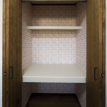 チェックハウス 【1000万円台/40坪/自然素材/オーダーキッチン】作業スペースのある家で家事をしながらクラフトワークの建築実例画像10