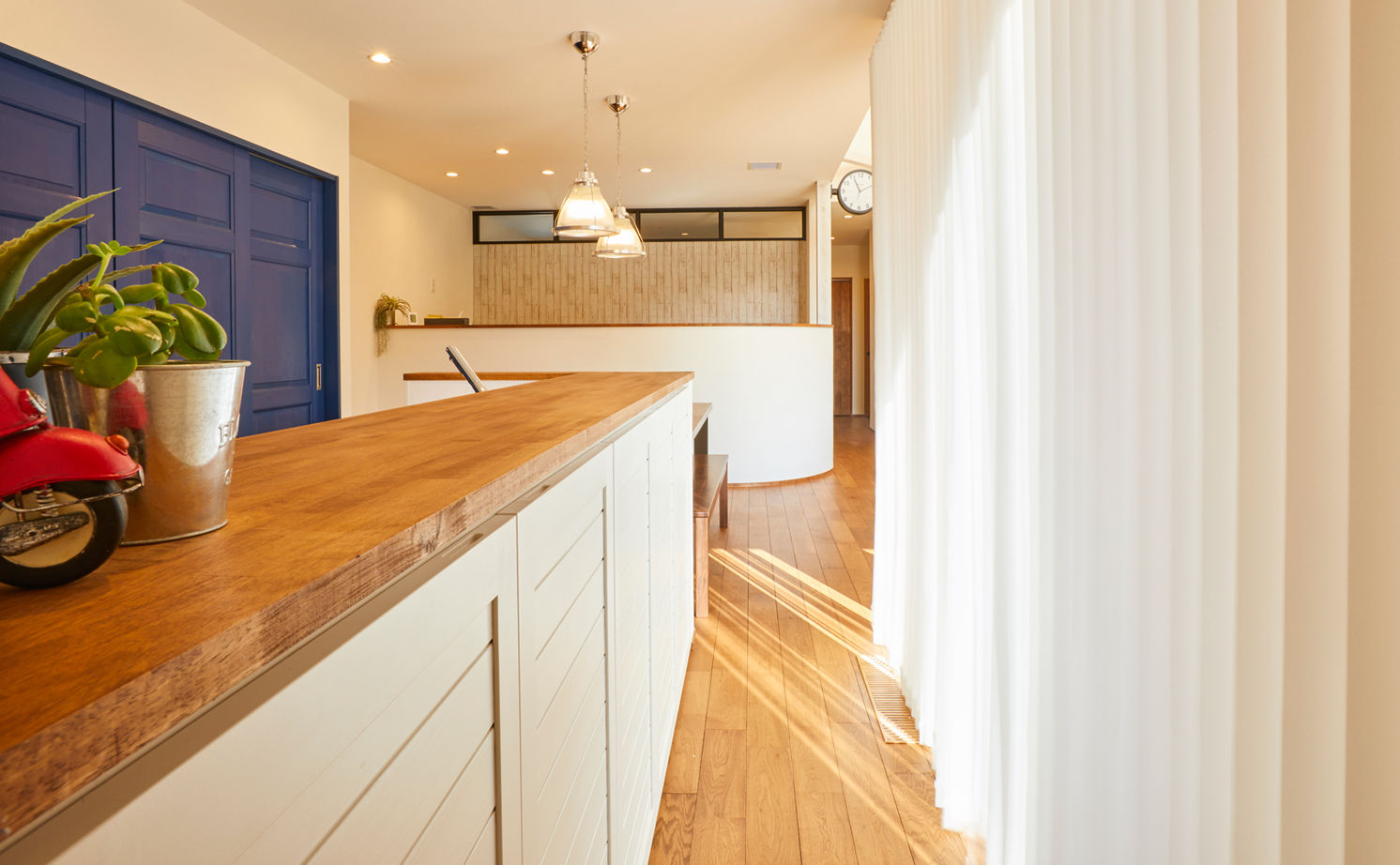 チェックハウス 【平屋/40坪台/全館空調】「間取りの工夫で家事がしやすいです！」カリフォルニアスタイルのかっこいい平屋の建築実例画像10